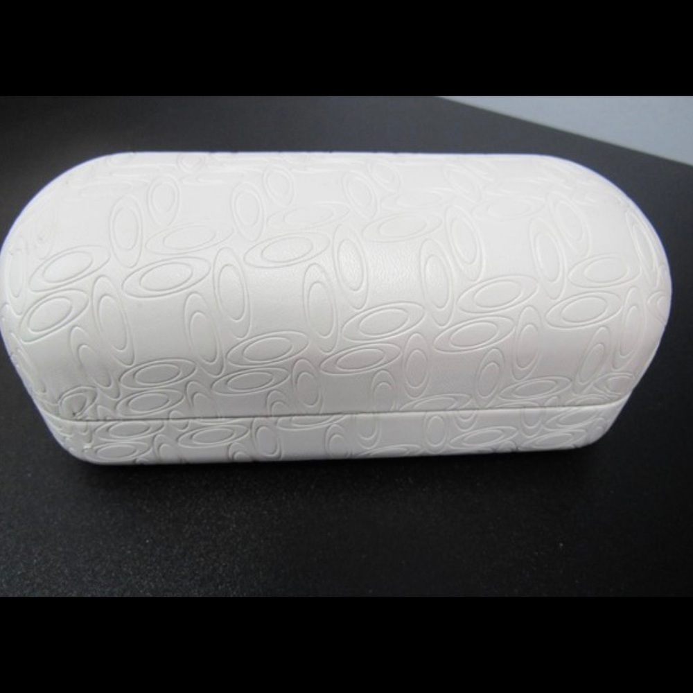 OAKLEY NEW SUNGLASSES HARD CASE